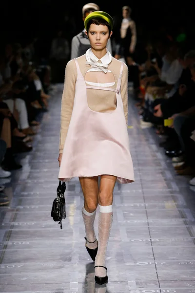 Look 12